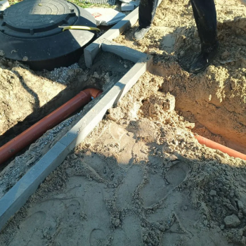 Монтаж дренажных систем - Благострой - укладка брусчатки. Бетонные топпинговые полы. Асфальтирование.